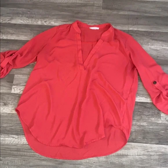 💜 Red Relaxed Cuffed Sleeve Blouse - Picture 2 of 6